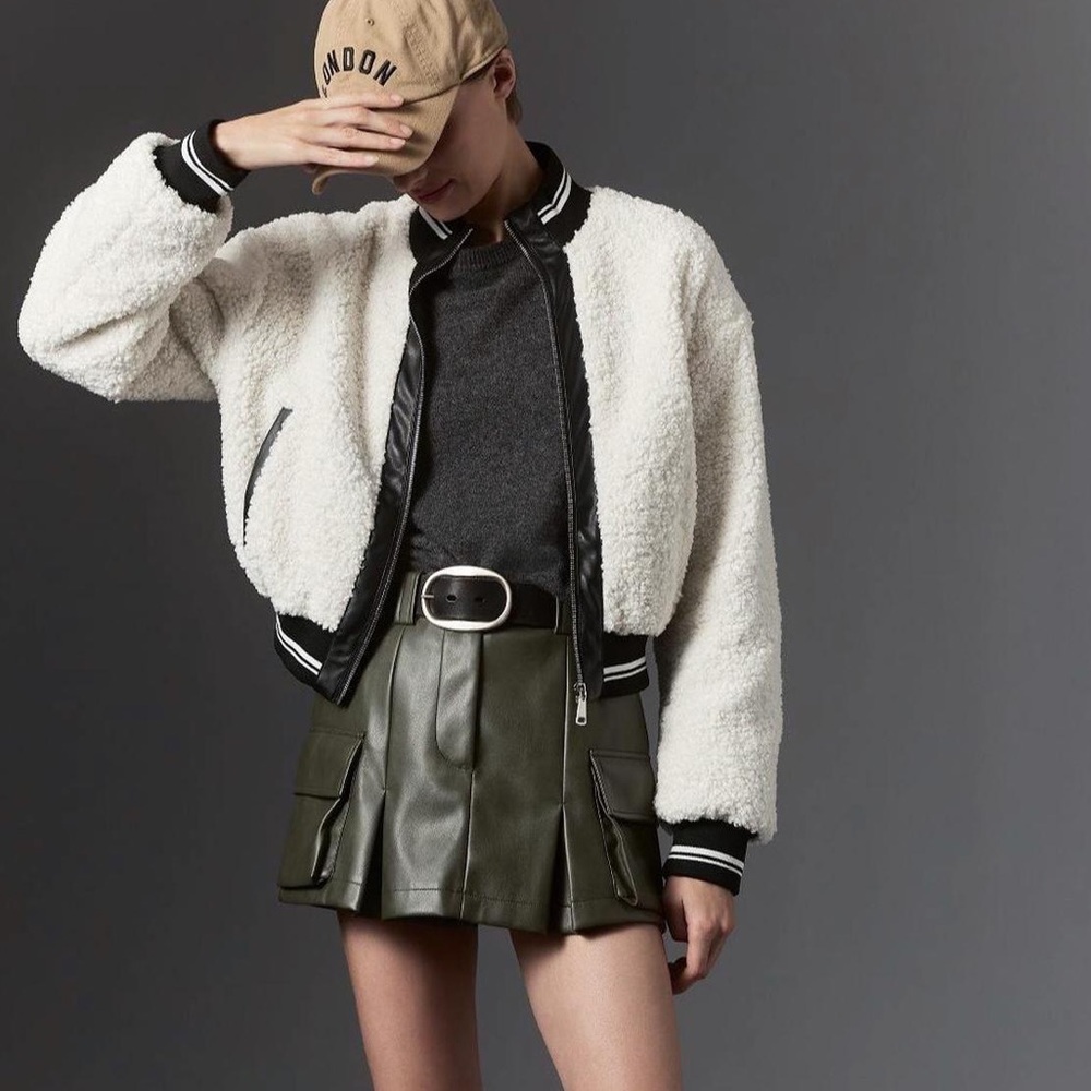 Avec Les Filles xxs white teddy bomber jacket with black leather trim details! - Picture 2 of 7